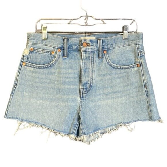 Madewell Relaxed Denim Shorts in Cedarcroft Wash - Picture 2 of 8